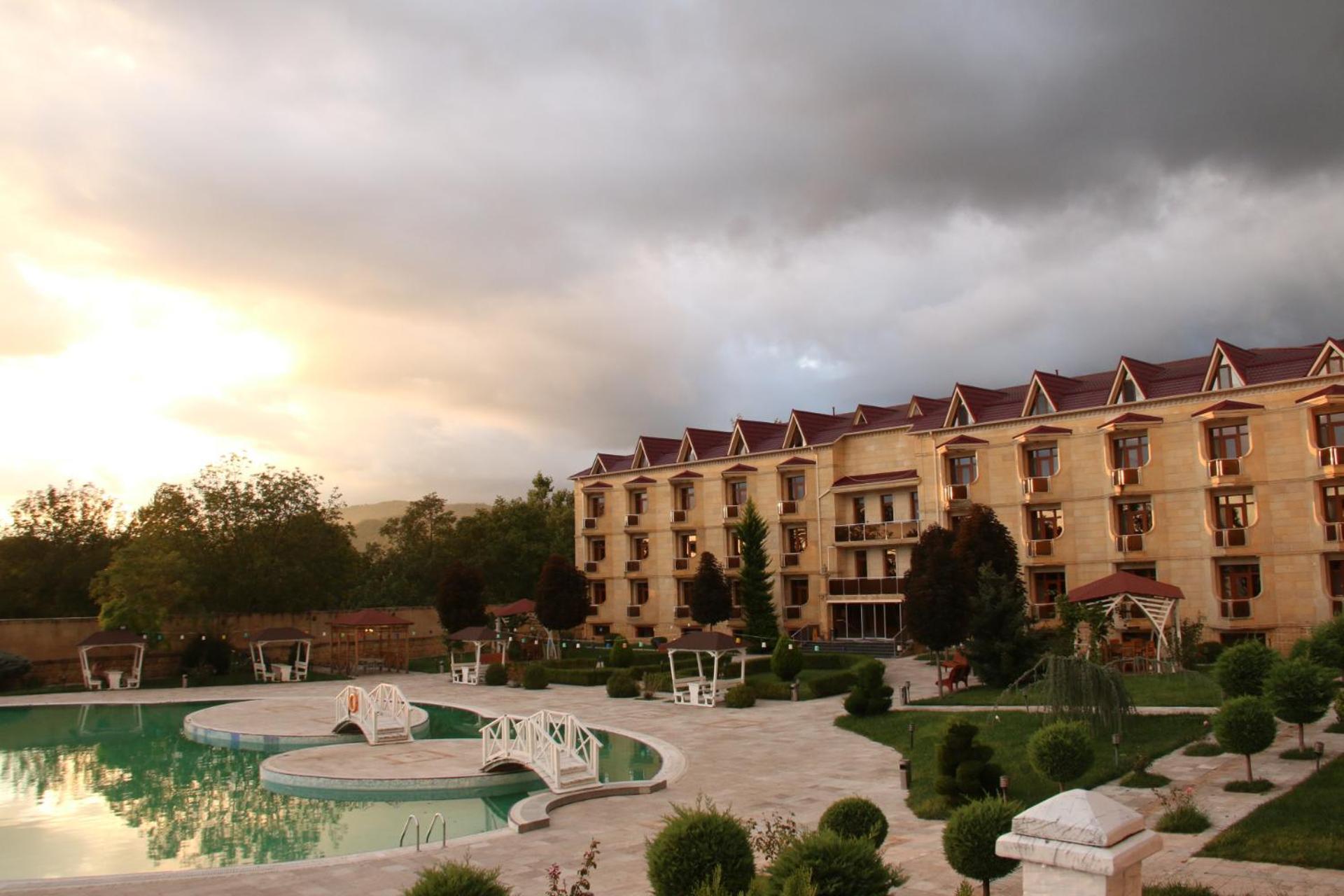 Gabala Yeddi Gozel Hotel Exterior foto